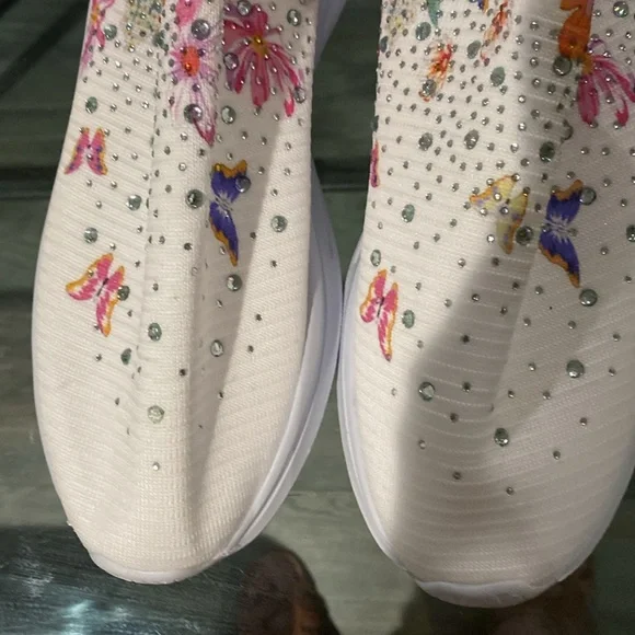 Floral Embellished Women's Slip-On Sneakers - Picture 5 of 5